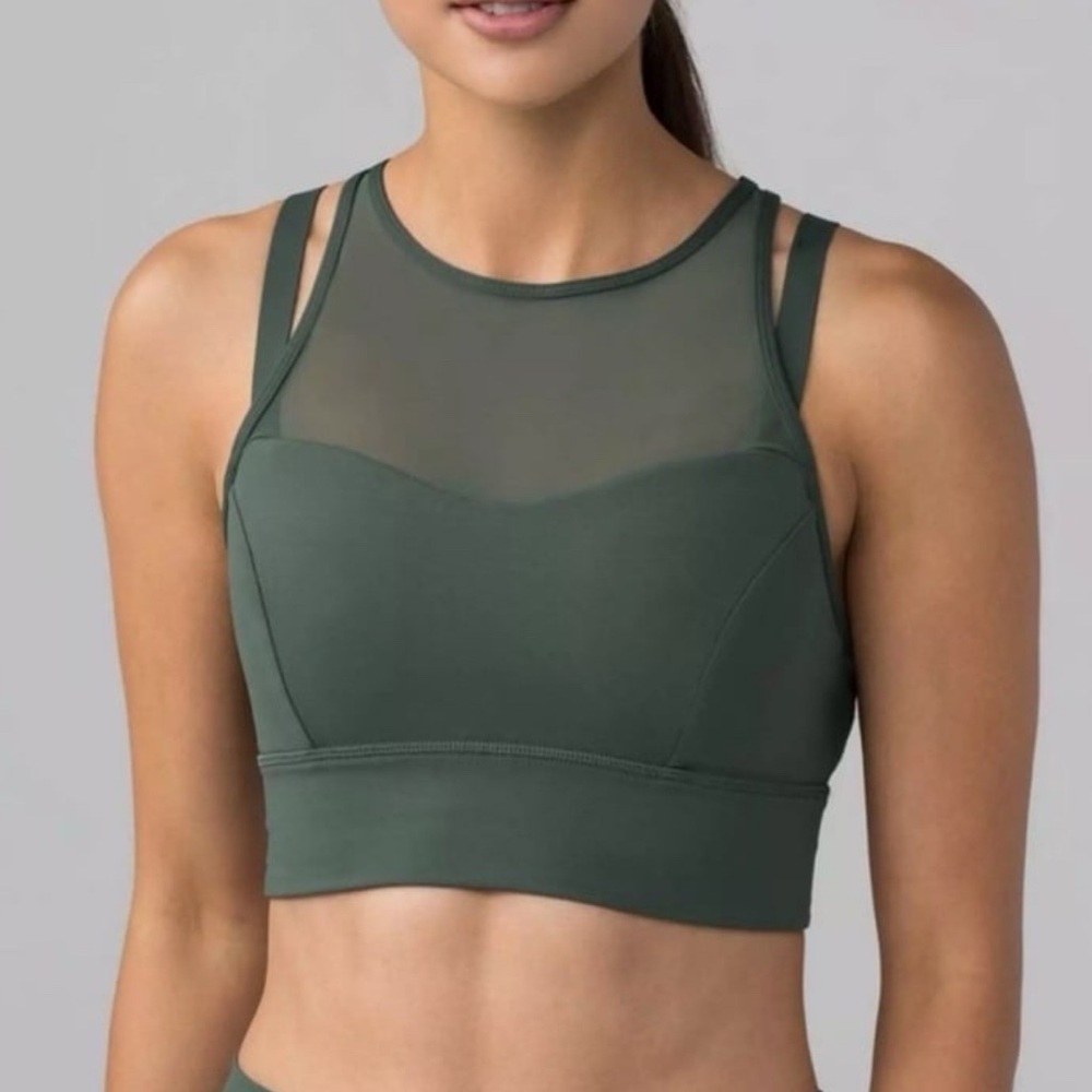 Lululemon high neck mesh Sports Bra. green. size 8